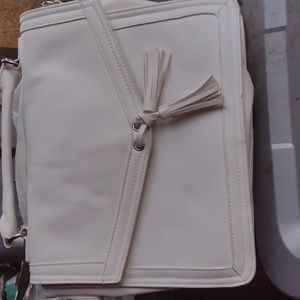 NWOT- Ladies White Leather Purse by Ashro